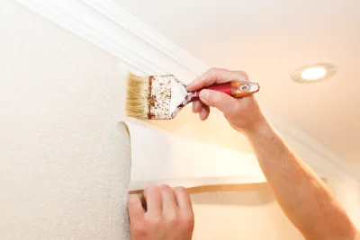 Pose de papier peint au Fied — revêtements muraux et toiles de verre